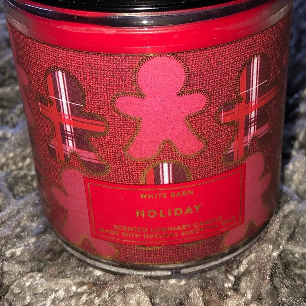 White Barn Holiday Candle, New